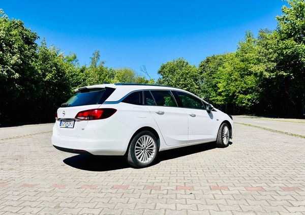Opel Astra cena 31500 przebieg: 260000, rok produkcji 2016 z Tomaszów Mazowiecki małe 326